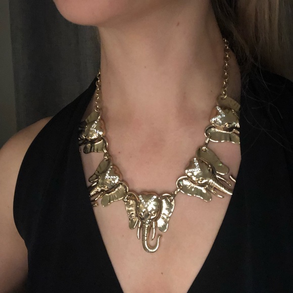 Gold statement necklace - Picture 2 of 4
